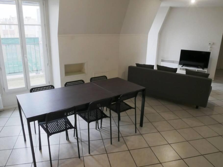 Drancy : 4 Pieces En Centre Ville + Parking Exterior foto